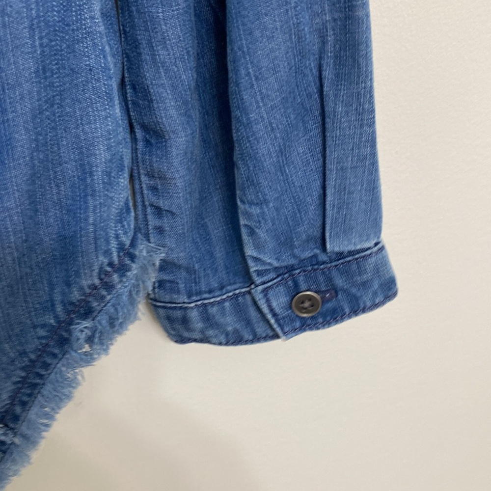 Cloth & Stone | Anthropologie Blue Denim Button Down Top Fringed Hem X-small - Picture 7 of 7